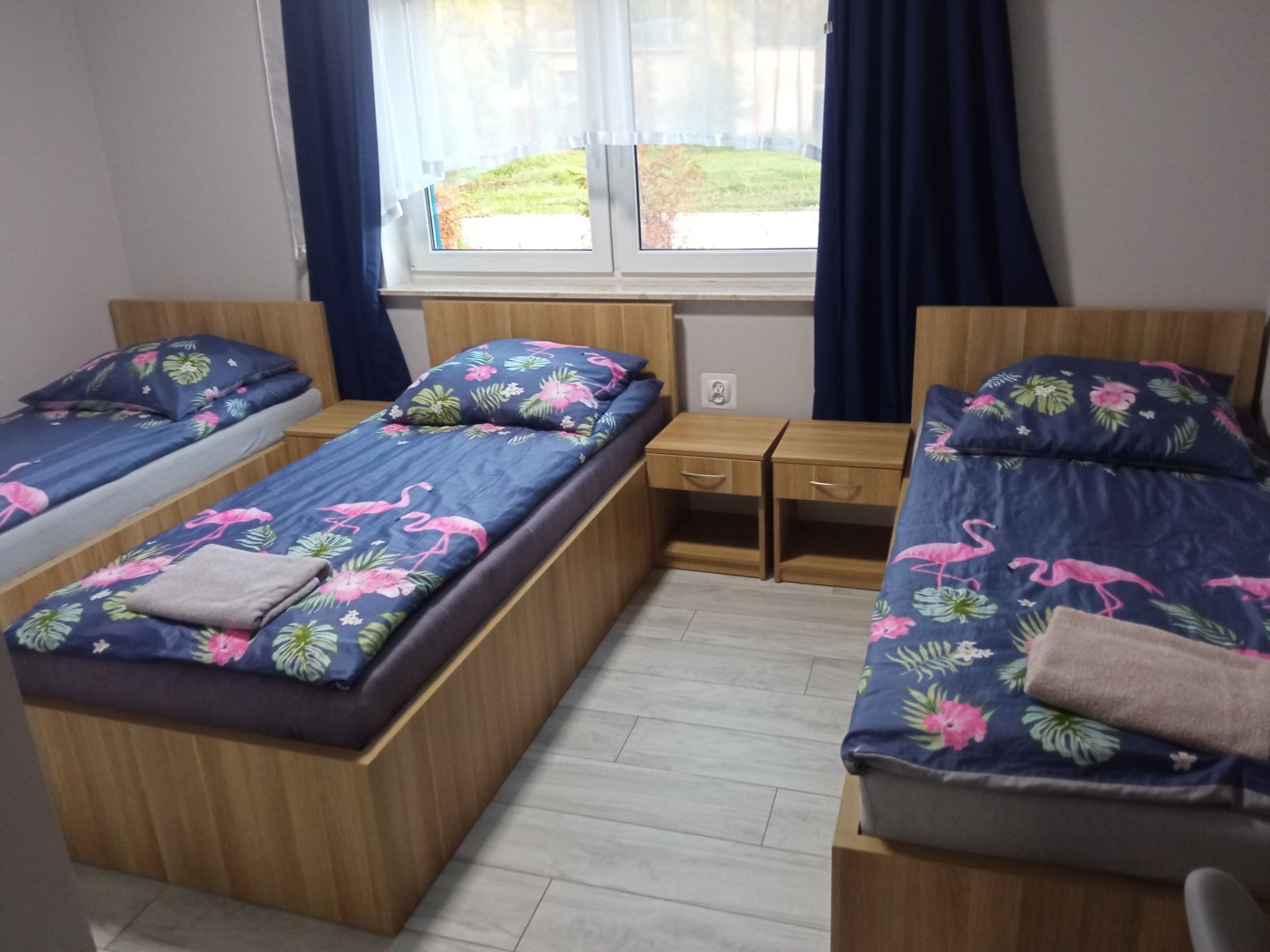 Szafir - Pok&oacute;j 3 osobowy ( 3 x ł&oacute;żko pojedyncze)