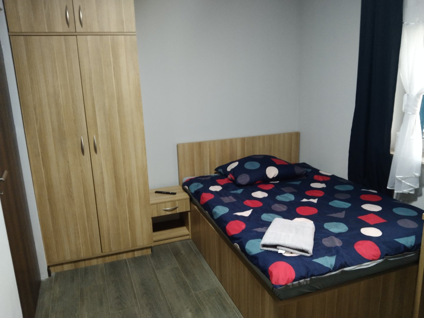 Szafir - Pok&oacute;j 3 osobowy ( duże ł&oacute;żko + pojedyncze)